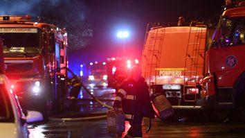 Incendiu la un depozit din Pantelimon. 10 autospeciale de pompieri intervin