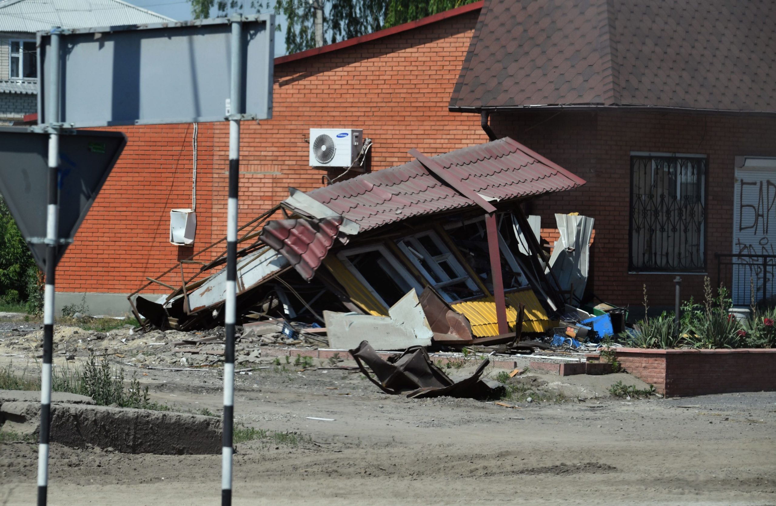 Doi procurori separatiști au fost uciși de o bombă în Luhansk, în Ucraina