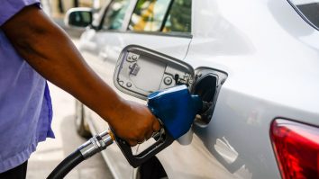 UE va interzice mașinile pe benzină și diesel până în 2035: Ce țări resping noile legi?