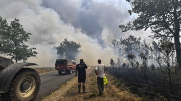 Noi incendii de vegetație fac ravagii de-a lungul coastei atlantice a Franței