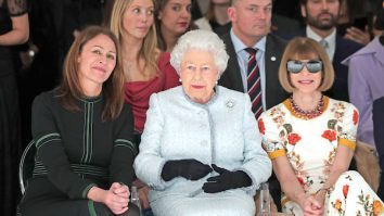 Săptămâna Modei de la Londra începe cu omagii aduse reginei Elisabeta a II-a