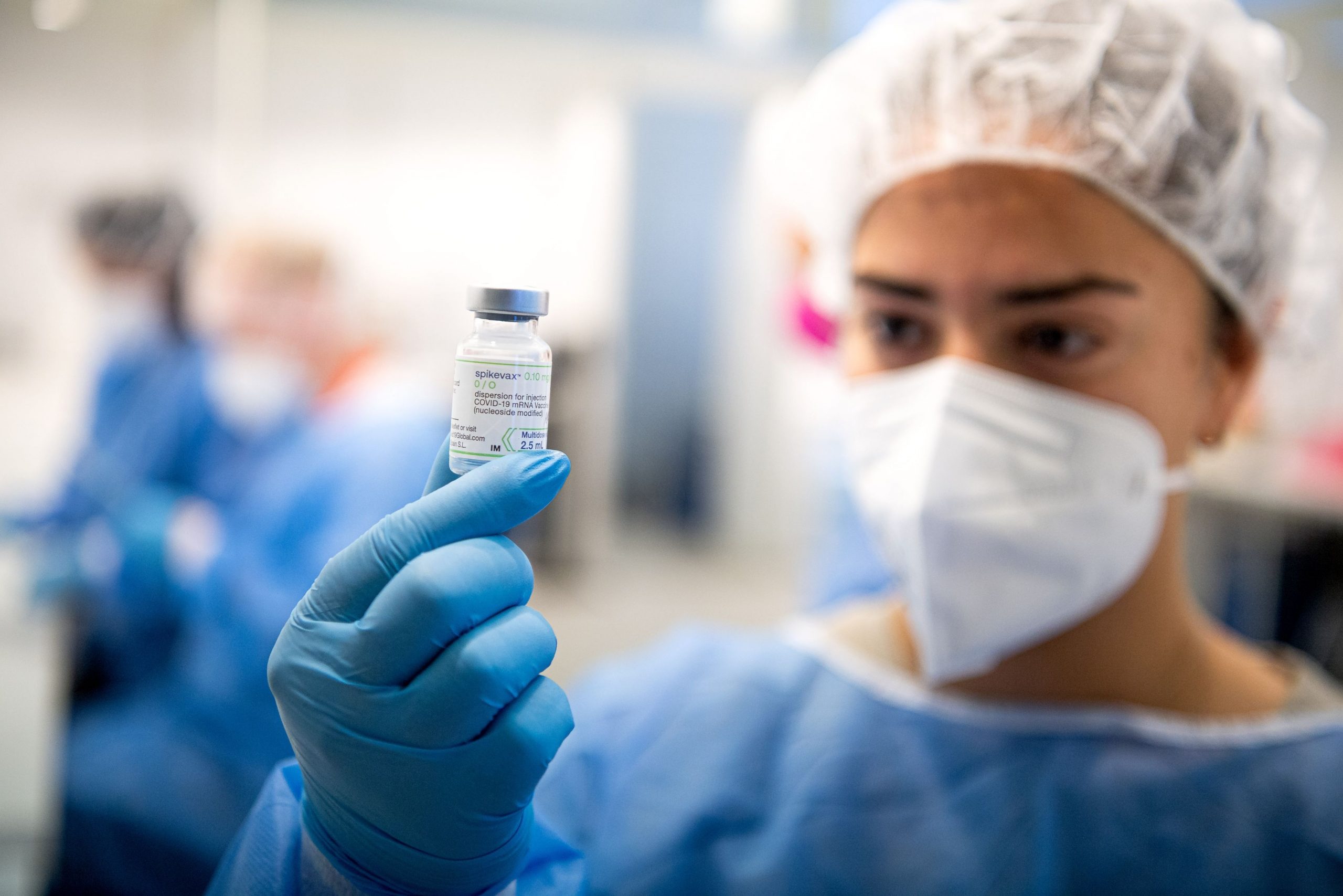 Agenția UE pentru medicamente: Cazurile de COVID-19 au scăzut, dar pandemia „nu s-a încheiat”