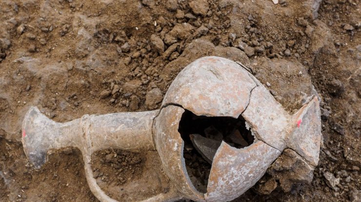 Opiu din secolul al XIV-lea î.Hr. descoperit într-un mormânt antic din Israel