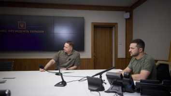 Zelenski s-a întâlnit cu liderii militari pentru a discuta despre un plan de „eliberare” 