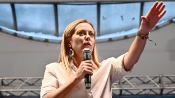 Giorgia Meloni a format noua coaliție guvernamentală a Italiei, primul guvern de extremă dreapta de la sfârșitul celui de-al Doilea Război Mondial