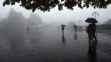 ANM a emis cod galben de ploaie, lapoviță și ninsoare pentru mai multe regiuni din țară. Cum va fi vremea la munte