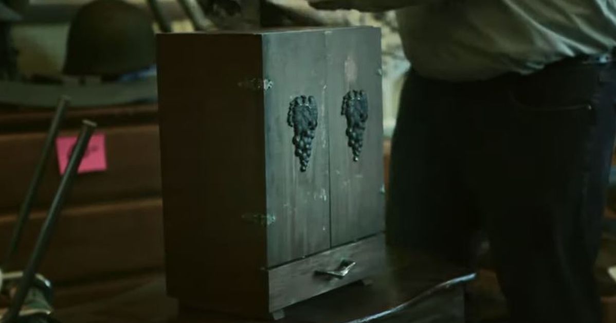 Cutia înfricoșătoare supranumită „cel mai bântuit obiect din lume”, îi blesteamă pe cei care o deschid. Ce se află în interiorul ei?