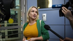 Jurnalista Marina Ovsyannikova a fugit din Rusia după ce l-a numit pe Putin criminal şi pe soldaţii săi fascişti