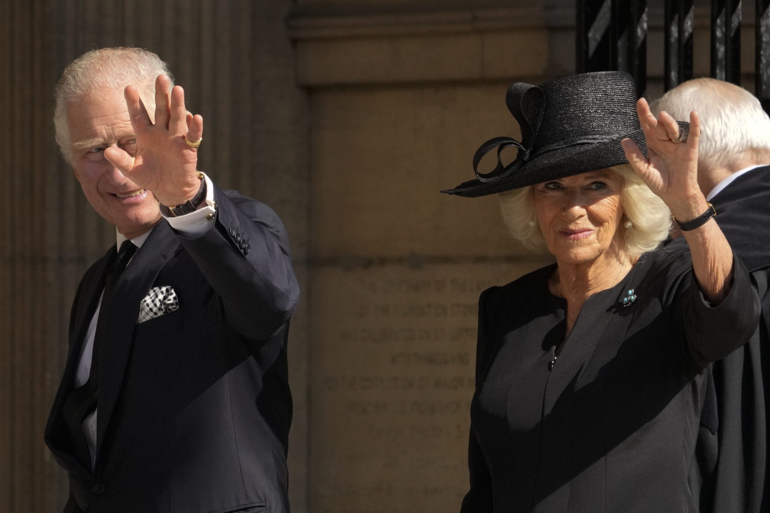 Palatul Buckingham intenționează să elimine „discret” cuvântul „consort” din titlul Camillei