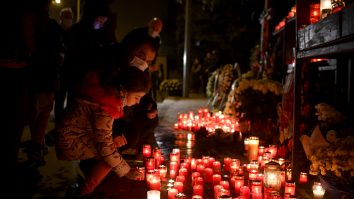 7 ani de la tragedia din clubul Colectiv şi schimbări puţine. România nu are încă nici măcar un singur centru pentru tratarea marilor arşi