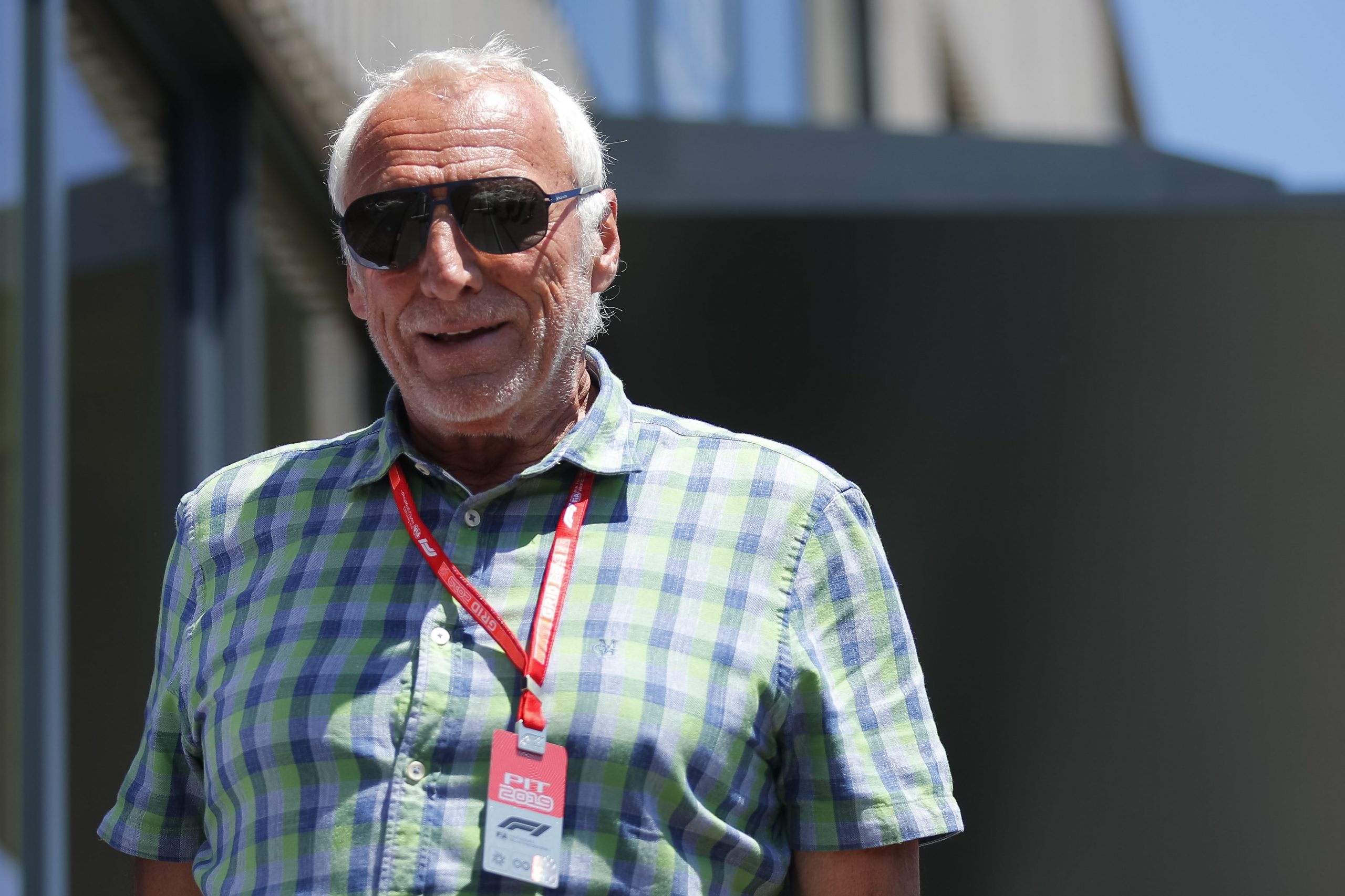 VIDEO. Dietrich Mateschitz, co-fondatorul Red Bull, a murit. Lasă în urmă un imperiu în fotbal și Formula 1