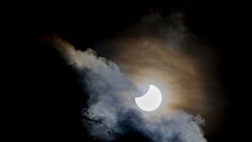 VIDEO. Eclipsa parțială de Soare, vizibilă din Islanda până în India
