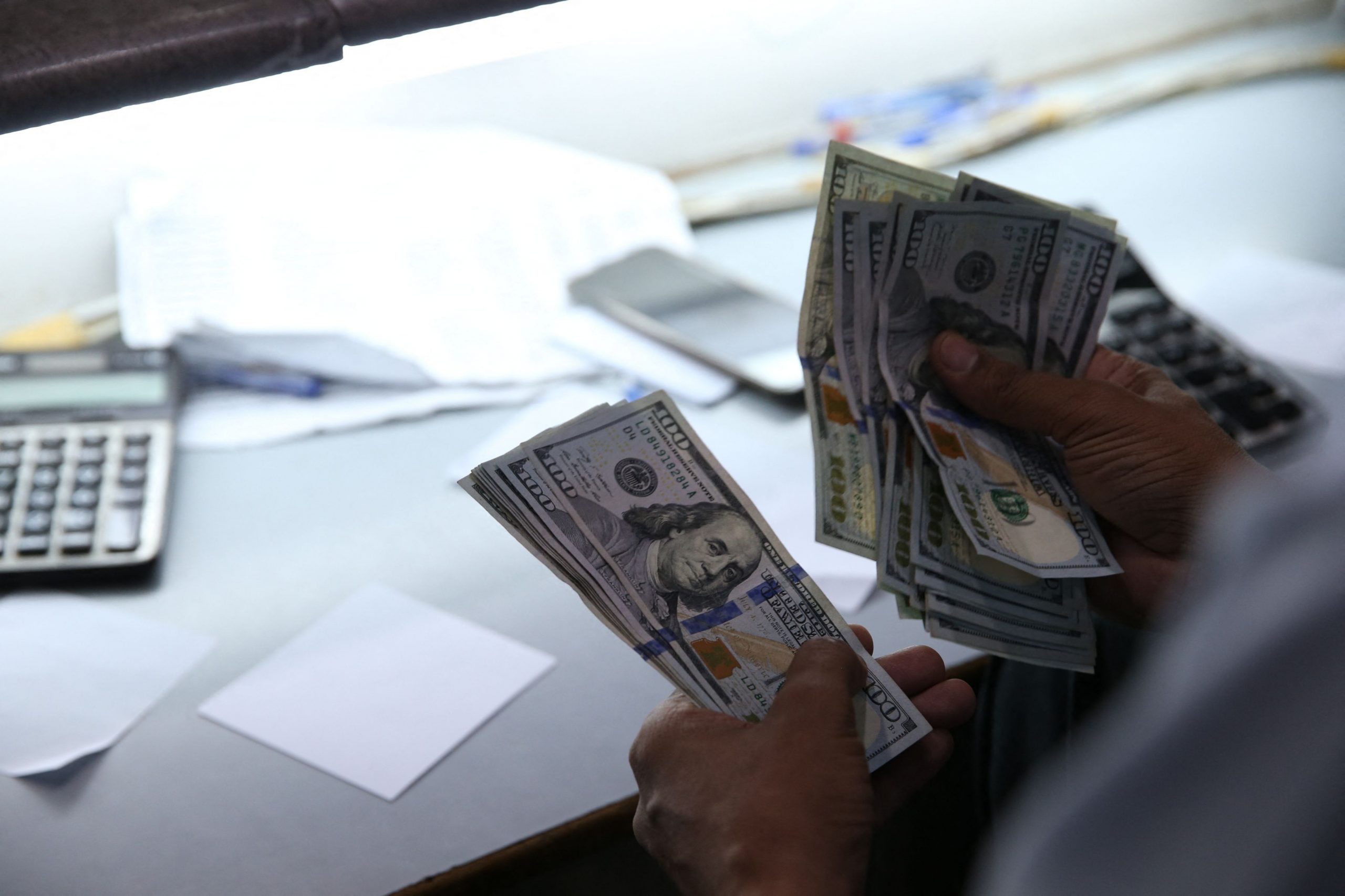 FMI îmbunătățește la 4,8% prognoza de creștere a economiei românești în 2022; previziunile pentru 2023, revizuite în scădere