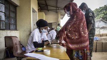 Indonezia interzice substanțele folosite în medicamentele care au dus la moartea unor copii din Gambia