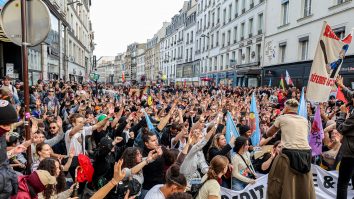 Franța: Unsprezece centrale nucleare sunt afectate de grevă