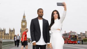 Muzeul Madame Tussauds din Londra a retras statuia de ceară care îl înfăţişează pe Kanye West din spaţiul destinat vizitatorilor, potrivit Mirror.uk.