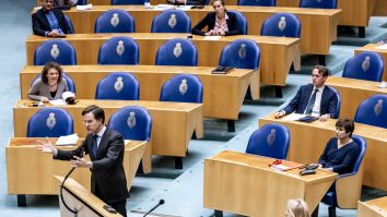 Europarlamentarii REPER şi USR cer să fie organizate întâlniri cu premierul Olandei şi parlamentarii olandezi