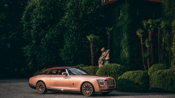 VIDEO. Rolls-Royce prezintă prima sa mașină electrică de lux, Spectre