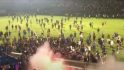 Cel puțin 129 de morți după o revoltă la un meci de fotbal din Indonezia