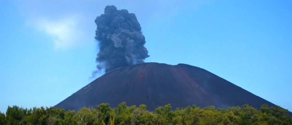 Un vulcan uriaș adormit de 800 de ani