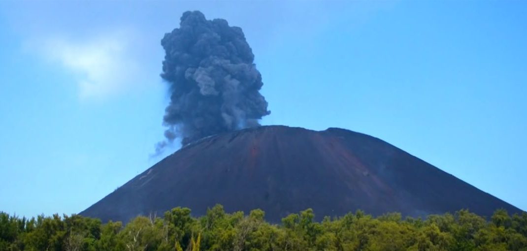Un vulcan uriaș adormit de 800 de ani