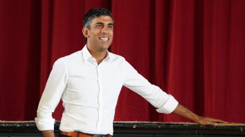 Rishi Sunak va deveni premier marți, după o întrevedere cu regele Charles al III-lea