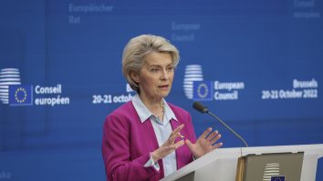 Comisia Europeană a efectuat plata primei tranșe de 2,6 de miliarde de euro către România