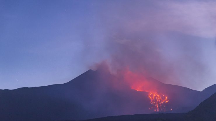 STUDIU. „Simfonia”  magmei ar putea ajuta la prezicerea erupțiilor vulcanice