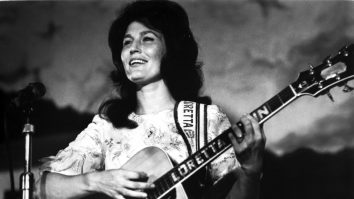 Regina muzicii country Loretta Lynn a murit la vârsta de 90 de ani