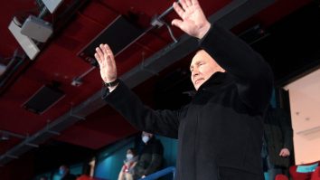 VIDEO. Ucrainenii mor iar în același timp rușii petrec cu artificii și spectacole