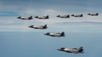 Avioane de luptă americane și japoneze efectuează exerciții după lansarea rachetei nord-coreene