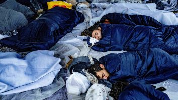 UPDATE. Grecia susține că Turcia a trimis pe teritoriul său 92 de migranți complet dezbrăcați. Turcia acuză Grecia