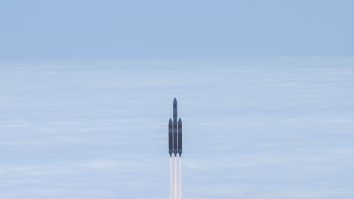 O rachetă a companiei SpaceX transportă pentru prima dată un cosmonaut rus pe ISS