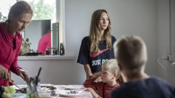 UE marchează pe 18 octombrie Ziua Europeană de luptă împotriva traficului de persoane. 87% din victimele traficului de persoane sunt femei