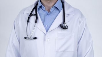 Un doctor „prevestește moartea” cu o nouă invenție care oferă pacienților în fază terminală ora exactă