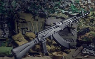 Un oficial rus confirmă că producția de puști de asalt AK-203 va începe în India până la sfârșitul anului