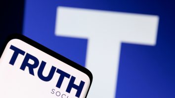 Google aprobă aplicația Truth Social a lui Trump pentru Play Store