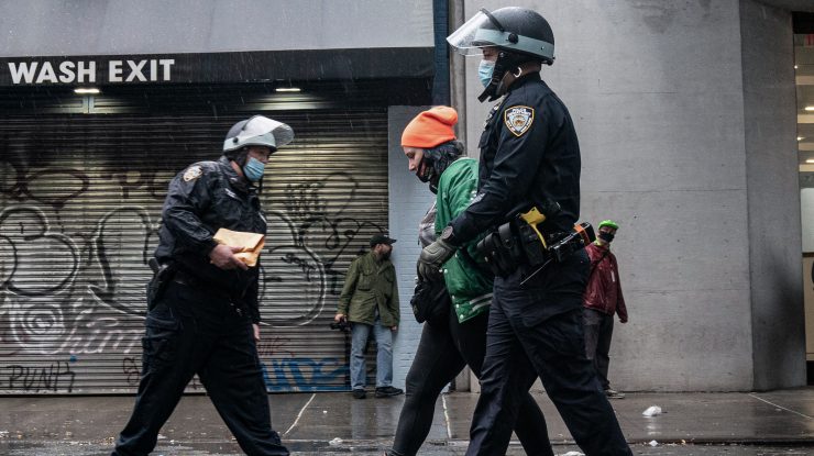 Doi americani au fost arestați cu un număr uriaș de artefacte mayașe în Guatemala