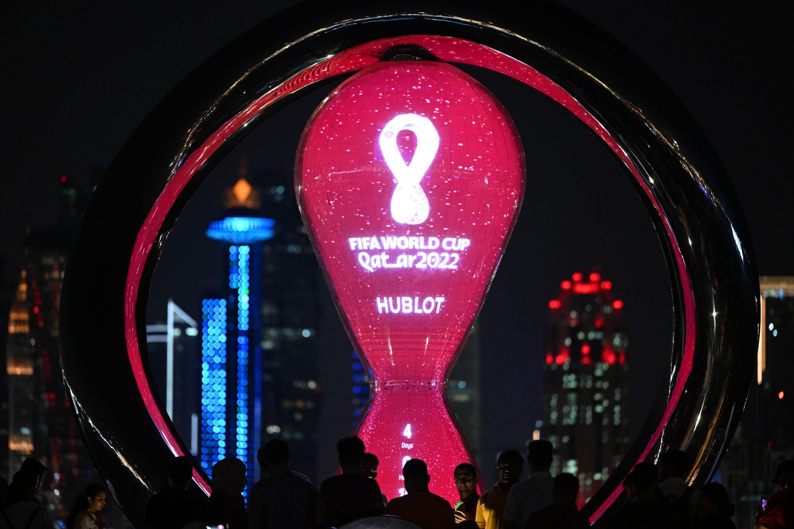 Codul de conduită al fanilor la Cupa Mondială din Qatar: Vuvuzela interzise și tricouri păstrate pe ei