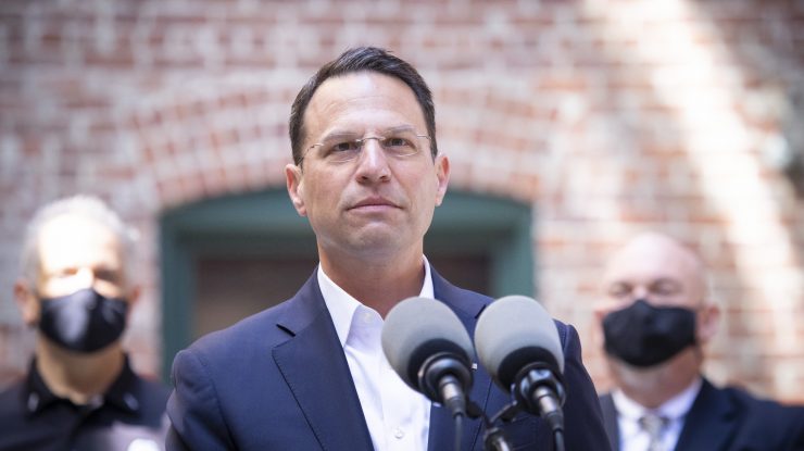 Un democrat a câștigat postul de guvernator al Pennsylvaniei, învingând un negaționist al alegerilor pro-Trump