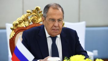 Moscova neagă că Serghei Lavrov a fost transportat la spital după sosirea la summitul G20 din Bali. „Este culmea falsului”