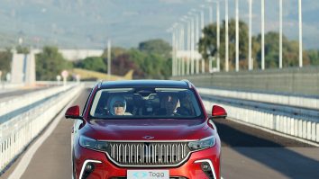 Vânzările de mașini noi în Rusia au scăzut cu 62% în perioada ianuarie-octombrie