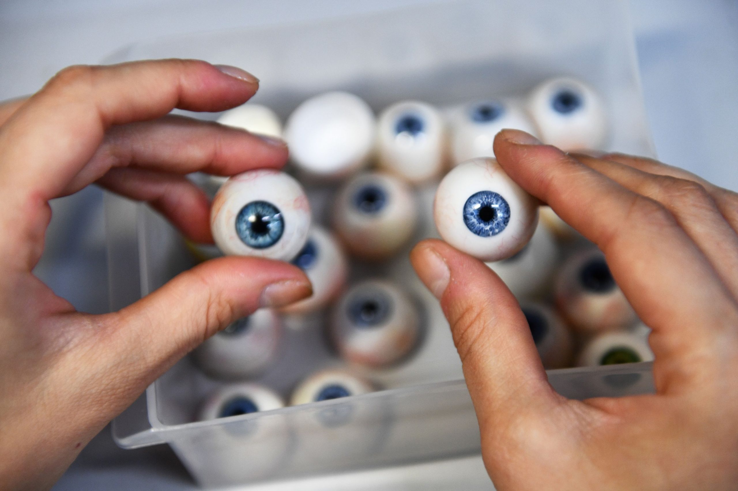 VIDEO. Primele retine artificiale create din celulele stem ale copiilor cu sindrom Usher