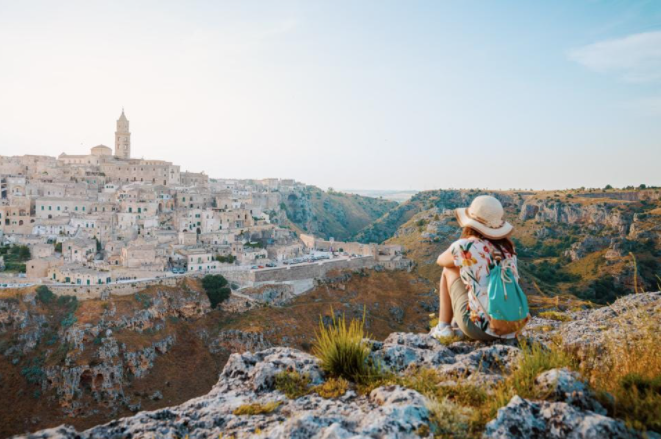 Bine ai venit în vis! Un oraș italian vrea să te plătească să te muți în Italia – 30.000 de dolari, mai exact