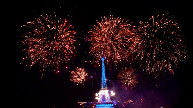 Paris: Focurile de artificii din noaptea de Anul Nou revin pe Champs-Élysées