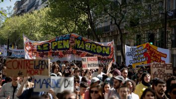 Manifestații contra violenței de gen la Paris și în mai multe orașe din Franța