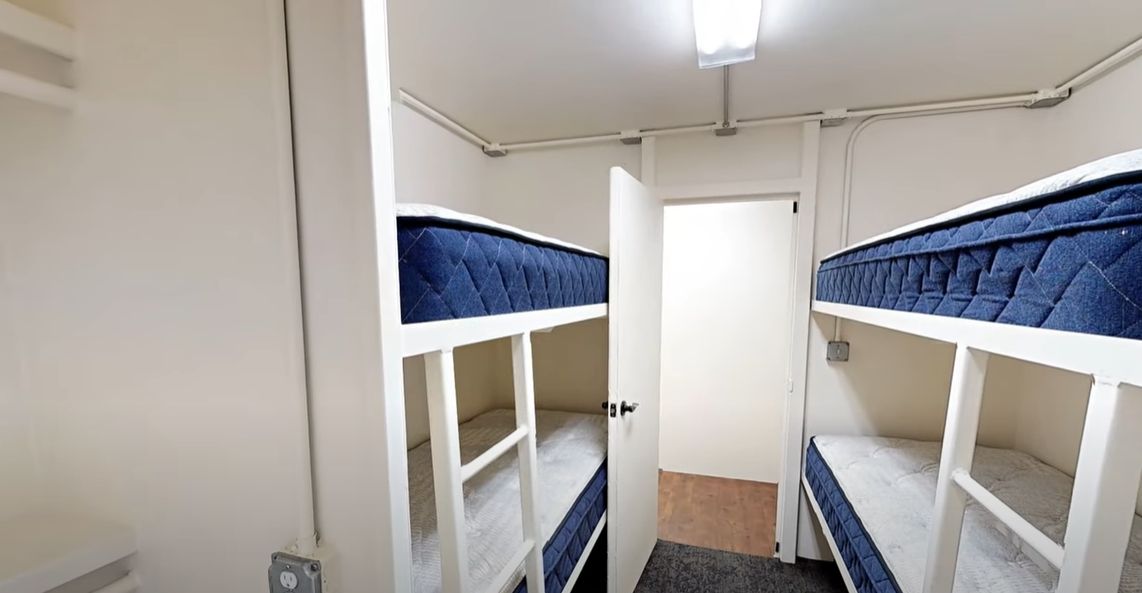 VIDEO. Un buncăr de lux supranumit „The Beast” este scos la vânzare. Ce dotări speciale are