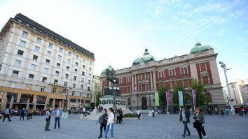 Sârbii din nordul Kosovo demisionează din toate instituțiile statului