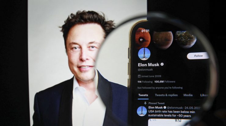 „Tocmai am șters-o”: Musk renunță la eticheta cenușie de „Oficial” a Twitter la doar câteva ore de la lansare