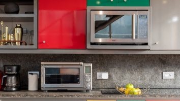 3 sfaturi pentru utilizarea cuptorului cu microunde în siguranță